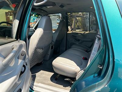 1997 Ford Expedition XLT   - Photo 9 - Redding, CA 96001