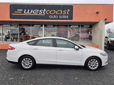 2015 Ford Fusion S   - Photo 8 - Redding, CA 96001