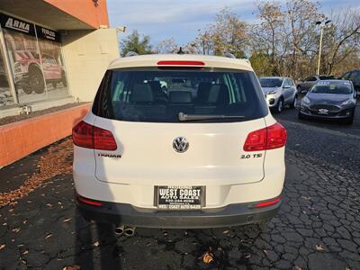 2013 Volkswagen Tiguan SE   - Photo 6 - Redding, CA 96001