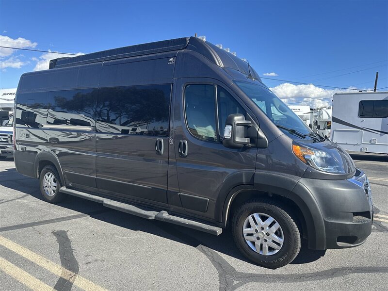 2024 Thor Dazzle 2AB  