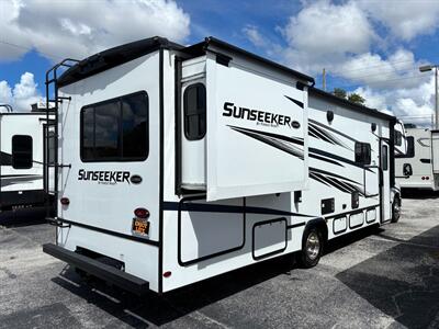 2024 Forest River Sunseeker 3010DS   - Photo 4 - Santa Fe Springs, CA 90670