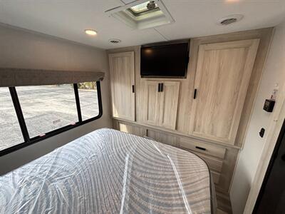 2024 Forest River Sunseeker 3010DS   - Photo 21 - Santa Fe Springs, CA 90670