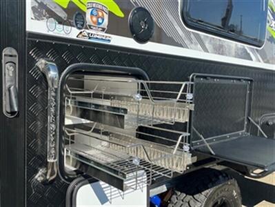 2025 MDC XT17HRT FAMILY 25FT   - Photo 15 - Santa Fe Springs, CA 90670
