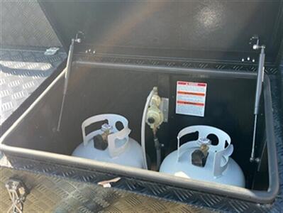 2025 MDC XT17HRT FAMILY 25FT   - Photo 14 - Santa Fe Springs, CA 90670