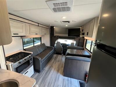 2023 Forest River Sunseeker 3250DSLE   - Photo 22 - Santa Fe Springs, CA 90670