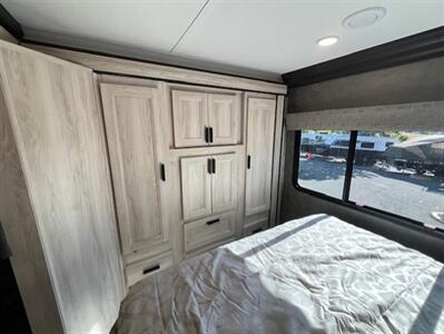 2023 Forest River Sunseeker 3250DSLE   - Photo 27 - Santa Fe Springs, CA 90670