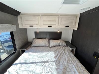 2023 Forest River Sunseeker 3250DSLE   - Photo 26 - Santa Fe Springs, CA 90670