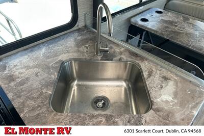 2024 Thor Four Winds 28A   - Photo 18 - Dublin, CA 94568