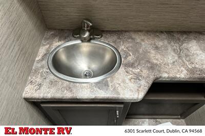 2024 Thor Four Winds 28A   - Photo 31 - Dublin, CA 94568