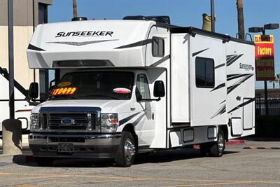 2023 Forest River Sunseeker 3250DSLE   - Photo 8 - Santa Fe Springs, CA 90670