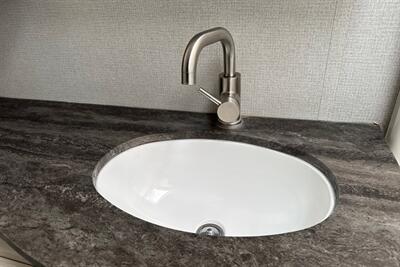 2023 Forest River Sunseeker 3250DSLE   - Photo 29 - Santa Fe Springs, CA 90670