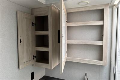 2023 Forest River Sunseeker 3250DSLE   - Photo 28 - Santa Fe Springs, CA 90670