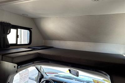 2023 Forest River Sunseeker 3250DSLE   - Photo 35 - Santa Fe Springs, CA 90670