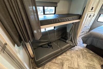 2023 Forest River Sunseeker 3250DSLE   - Photo 34 - Santa Fe Springs, CA 90670