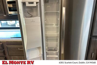2023 Jayco SENECA 37L   - Photo 25 - Dublin, CA 94568