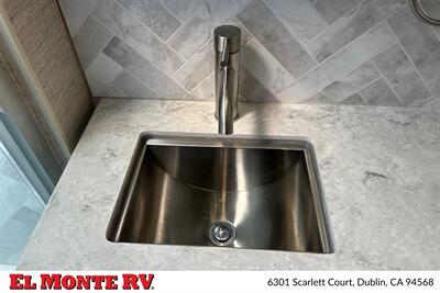 2023 Jayco SENECA 37L   - Photo 30 - Dublin, CA 94568