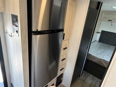 2024 Forest River Sunseeker 2950LE   - Photo 11 - Santa Fe Springs, CA 90670