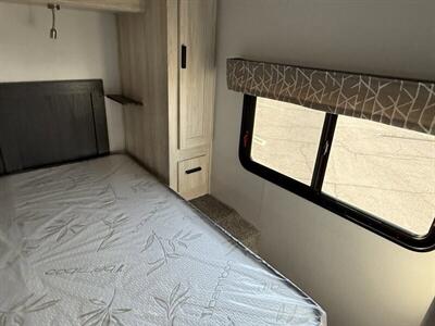 2024 Forest River Sunseeker 2950LE   - Photo 12 - Santa Fe Springs, CA 90670