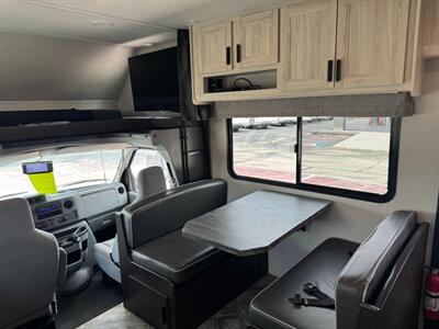 2024 Forest River Sunseeker 3010DS   - Photo 14 - Orlando, FL 32808