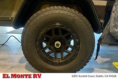 2024 Mission Overland Trail Dog 15FT   - Photo 28 - Dublin, CA 94568