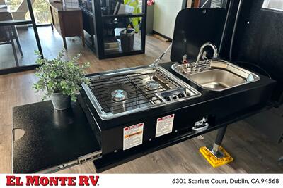 2024 Mission Overland Trail Dog 15FT   - Photo 11 - Dublin, CA 94568