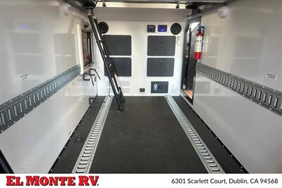 2024 Mission Overland Trail Dog 15FT   - Photo 17 - Dublin, CA 94568