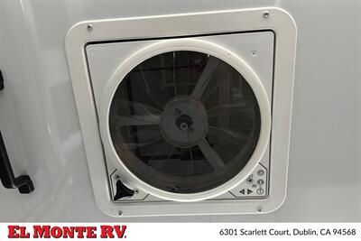 2024 Mission Overland Trail Dog 15FT   - Photo 21 - Dublin, CA 94568