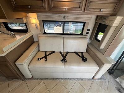 2019 Newmar Bay Star M-3014   - Photo 17 - Dublin, CA 94568