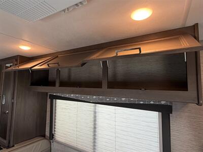 2024 Thor Four Winds 22E   - Photo 44 - Santa Fe Springs, CA 90670
