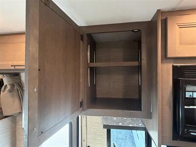 2024 Thor Four Winds 22E   - Photo 24 - Santa Fe Springs, CA 90670