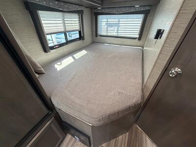 2024 Thor Four Winds 22E   - Photo 39 - Santa Fe Springs, CA 90670