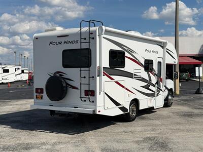 2024 Thor Four Winds 22E   - Photo 3 - Santa Fe Springs, CA 90670