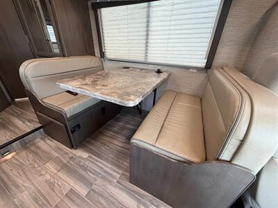 2024 Thor Four Winds 22E   - Photo 20 - Santa Fe Springs, CA 90670