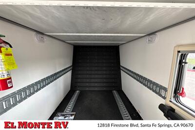 2024 Mission Overland Trail Dog 15FT   - Photo 9 - Santa Fe Springs, CA 90670