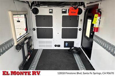 2024 Mission Overland Trail Dog 15FT   - Photo 11 - Santa Fe Springs, CA 90670