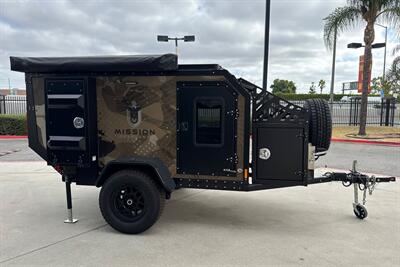2024 Mission Overland Trail Dog 15FT   - Photo 2 - Santa Fe Springs, CA 90670