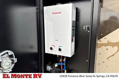 2024 Mission Overland Trail Dog 15FT   - Photo 14 - Santa Fe Springs, CA 90670