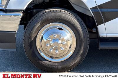 2025 Thor Four Winds 22E   - Photo 50 - Santa Fe Springs, CA 90670