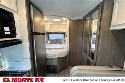 2025 Thor Four Winds 22E   - Photo 27 - Santa Fe Springs, CA 90670
