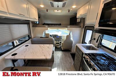 2025 Thor Four Winds 22E   - Photo 38 - Santa Fe Springs, CA 90670