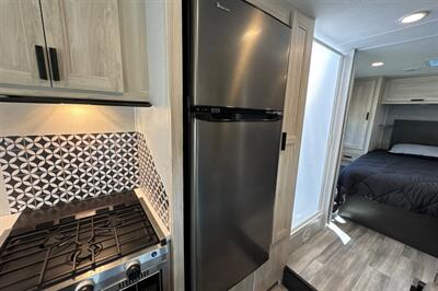2023 Forest River Forester 2851SLE   - Photo 25 - Santa Fe Springs, CA 90670