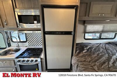 2024 Gulf Stream Conquest 6237   - Photo 26 - Santa Fe Springs, CA 90670