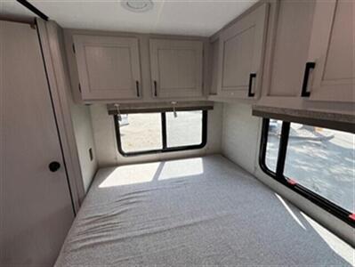 2025 Coachmen Leprechaun 260QB   - Photo 18 - Dublin, CA 94568