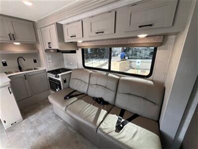 2025 Coachmen Leprechaun 260QB   - Photo 13 - Dublin, CA 94568