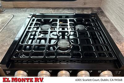 2024 Thor Four Winds 22E   - Photo 19 - Dublin, CA 94568