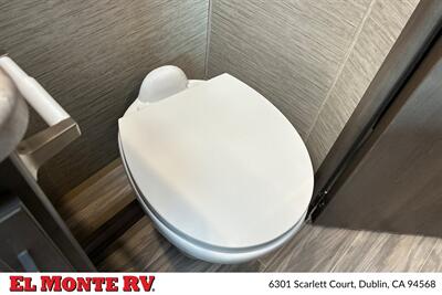 2024 Thor Four Winds 22E   - Photo 31 - Dublin, CA 94568