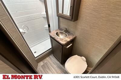 2024 Thor Four Winds 22E   - Photo 28 - Dublin, CA 94568