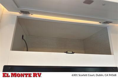 2025 Thor Four Winds 22E   - Photo 24 - Dublin, CA 94568