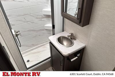 2025 Thor Four Winds 22E   - Photo 30 - Dublin, CA 94568