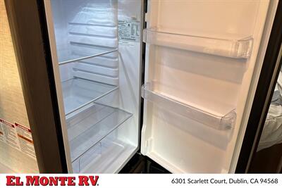 2025 Thor Four Winds 22E   - Photo 26 - Dublin, CA 94568